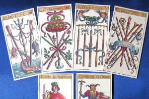 Arti lima tongkat sihir dalam tarot