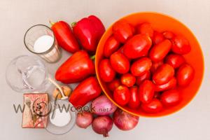 Kış için domates ketçapı