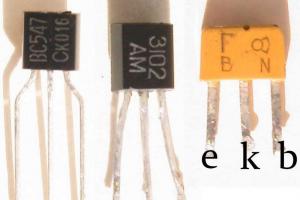 Tranzistoru multivibratori LED multivibrators