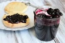 Memanen blueberry dengan gula untuk musim dingin tanpa memasak: resepnya